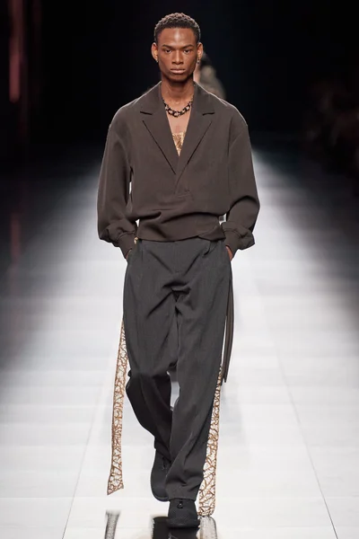 Look 44
